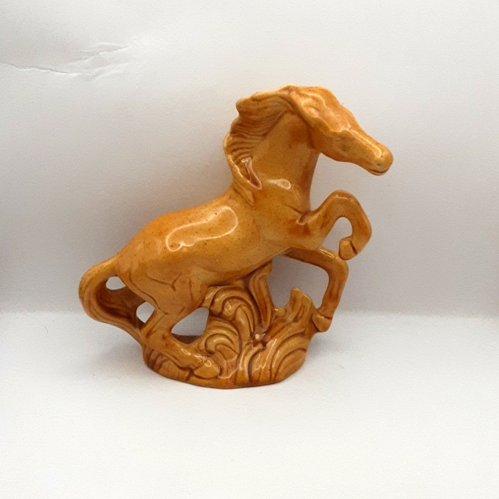 Vintage  Ceramic Horse Sculpture 7.5" X 7.5" Golden Wheat Colour